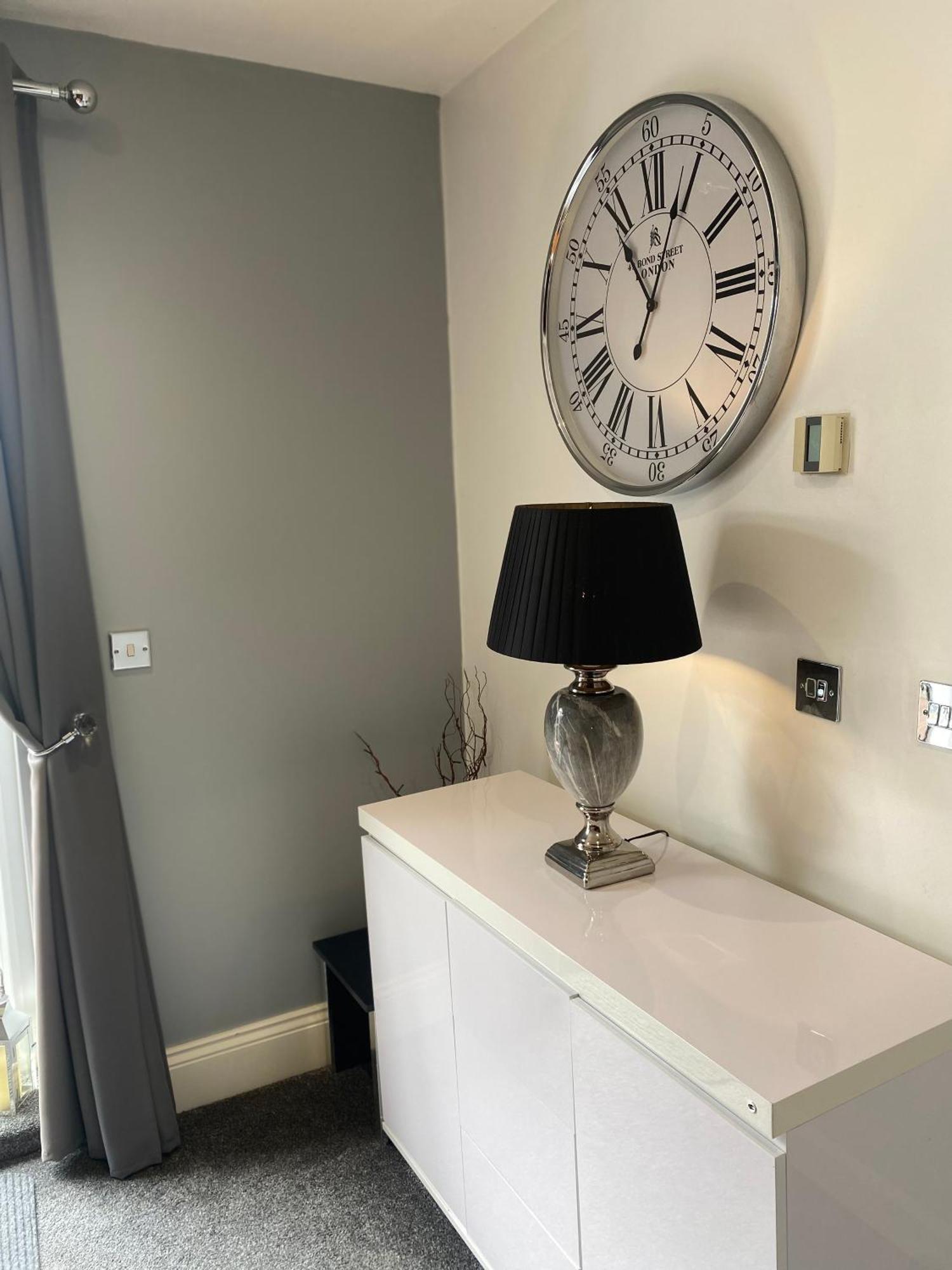 The Brook House - Spacious 3 Bed Home From Home In Burton Eksteriør billede