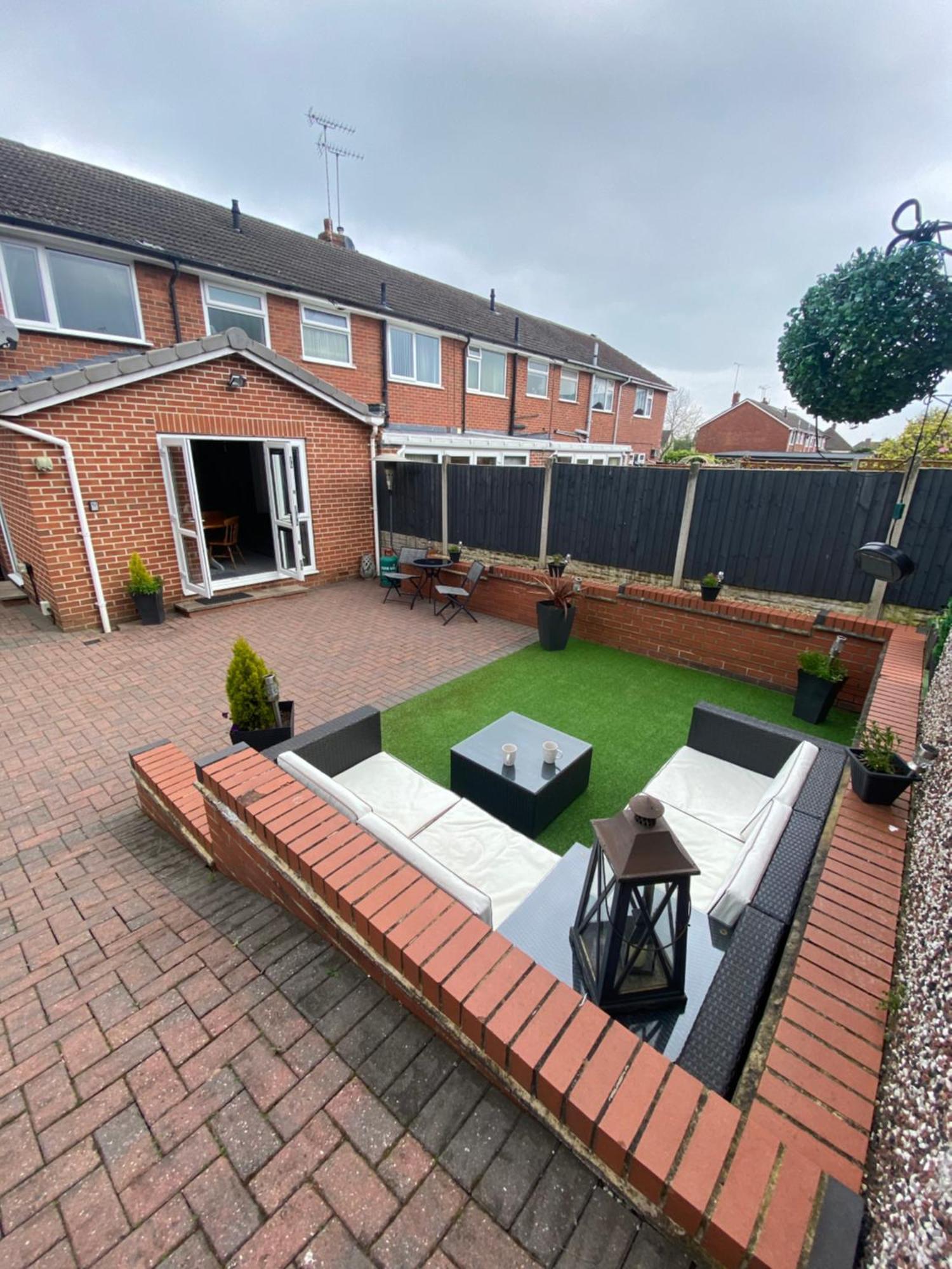 The Brook House - Spacious 3 Bed Home From Home In Burton Eksteriør billede